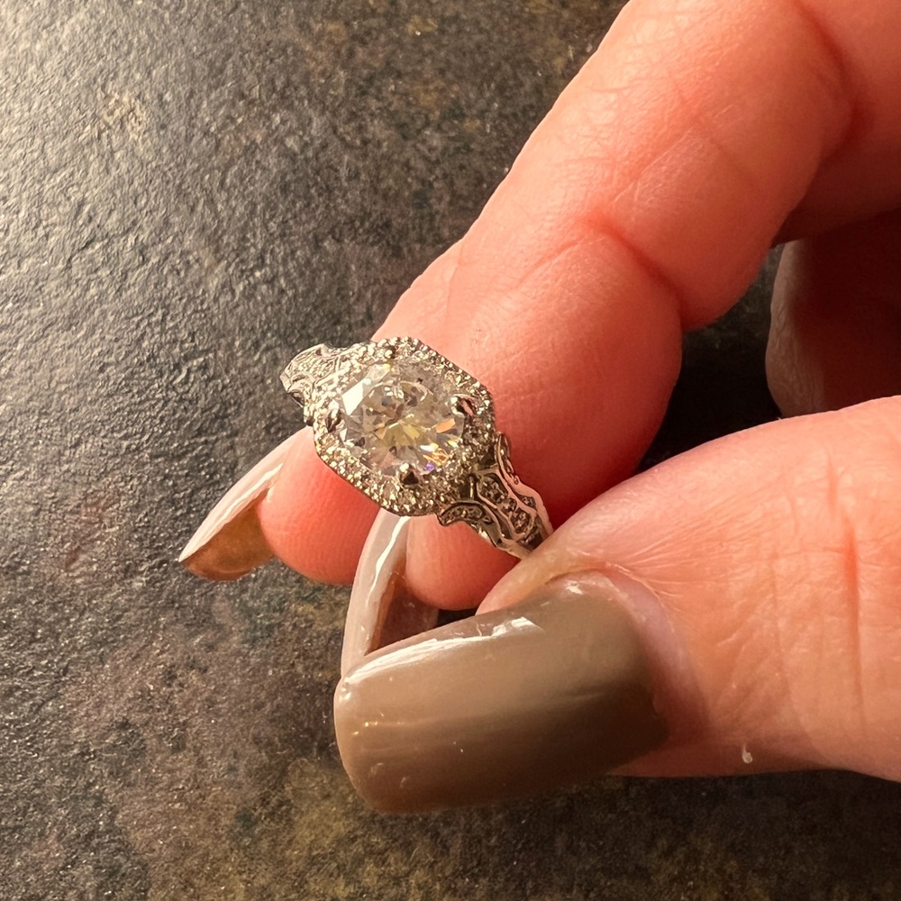🌟Host Pick!🌟 Vintage Style 2.6CT White Topaz 925 Silver CZ Ring
